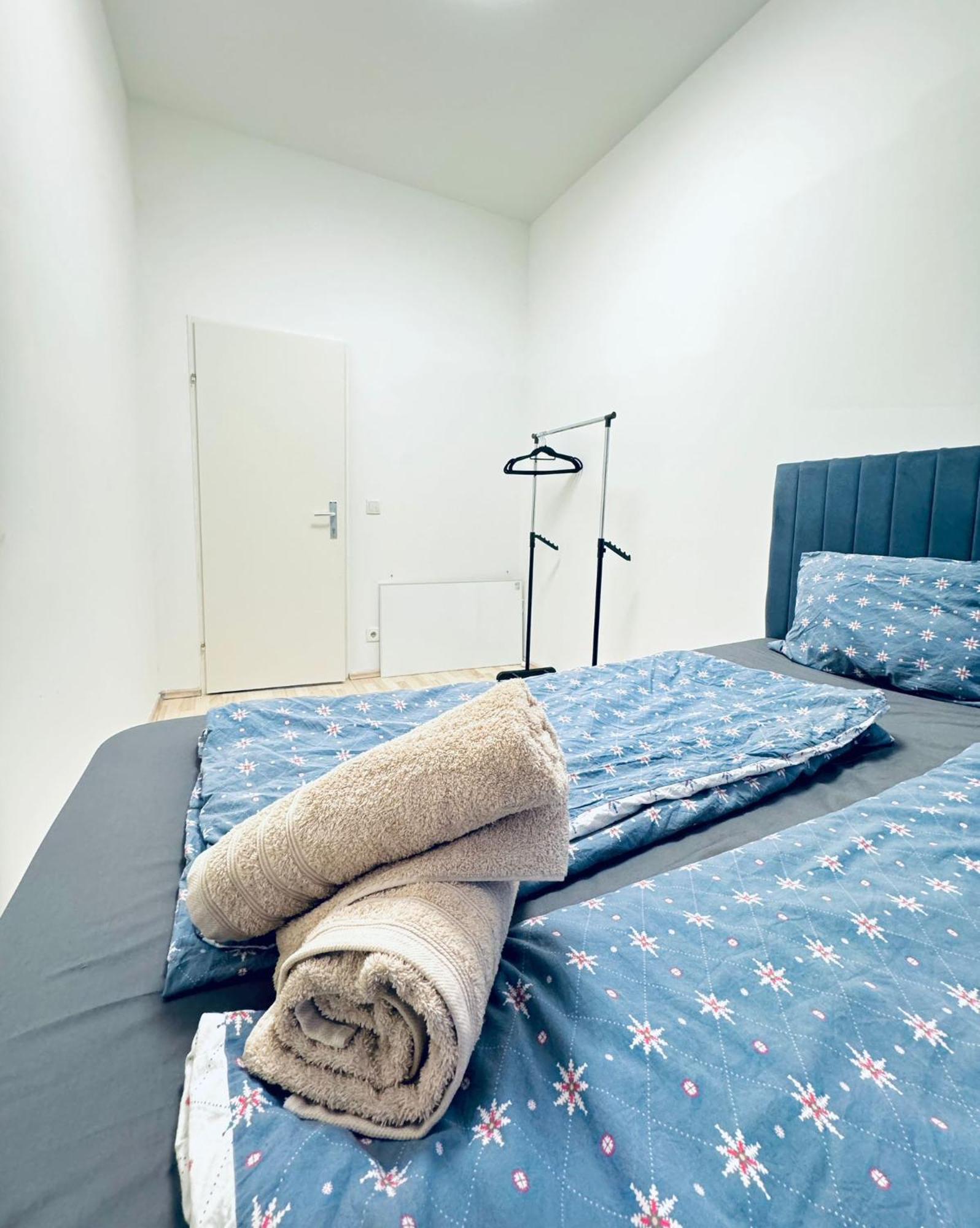 Apartment Spacious 3br For Up To 6p, 10min To Fac Platz *