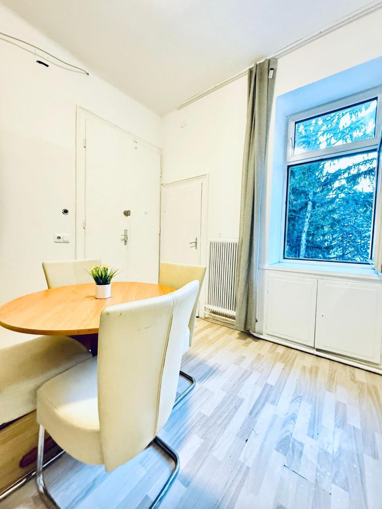 Apartment Spacious 3br For Up To 6p, 10min To Fac Platz *