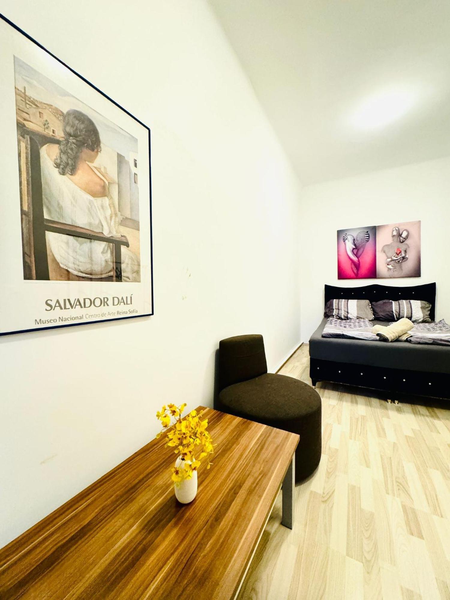 Apartment Spacious 3br For Up To 6p, 10min To Fac Platz *